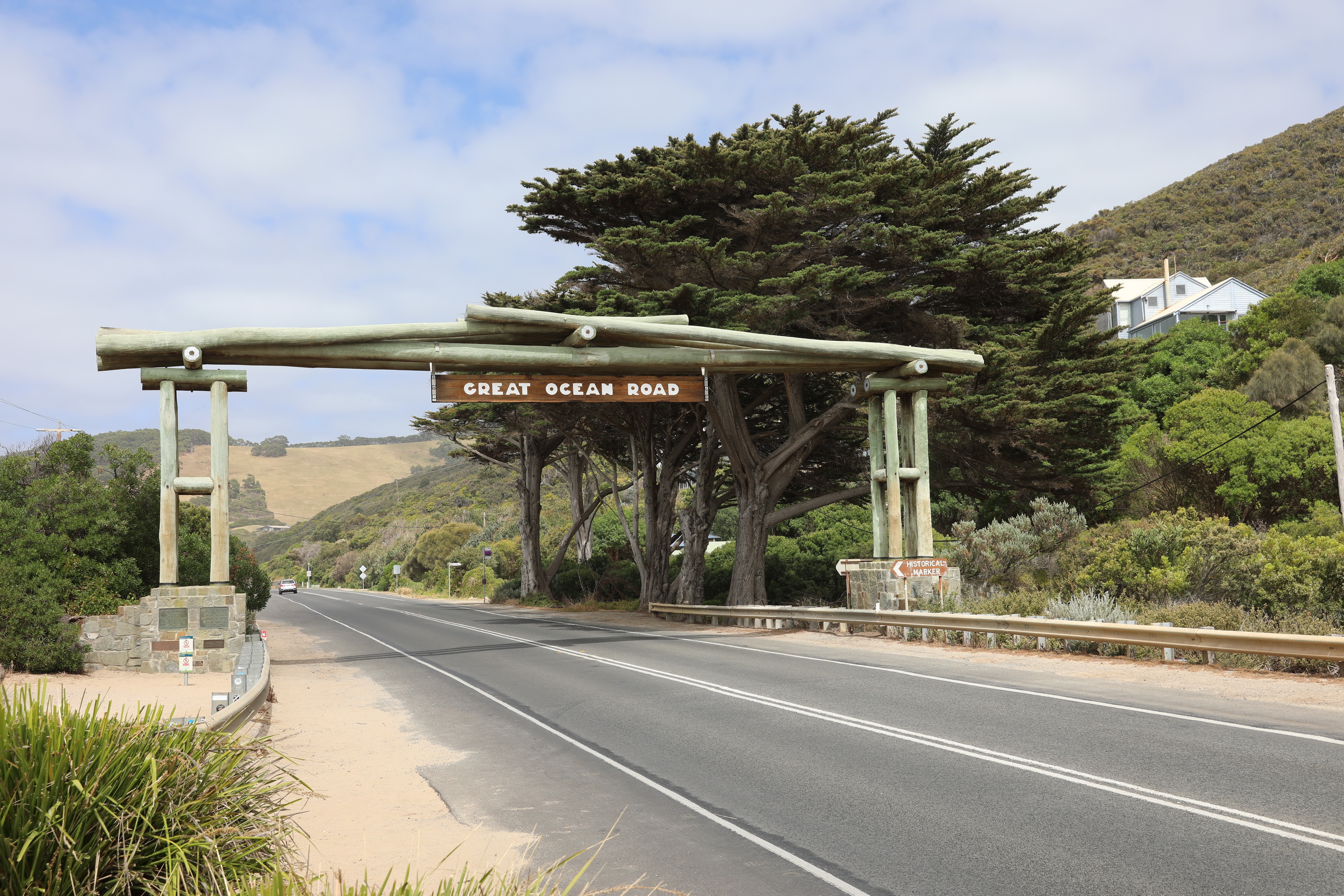 Memorial Arch at Eastern View
